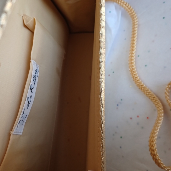 Vintage La Regale Gold Satin Clutch - Picture 5 of 10